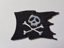 Skull and Crossbones Pirate Flag Iron On Patch Sew On Transfer badge fancy Dress